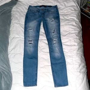Hollister Low Rise Super Skinny Classic Stretch Ripped Sz.4/26